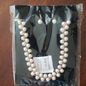 Elegant Pearl Necklace and Earring Set